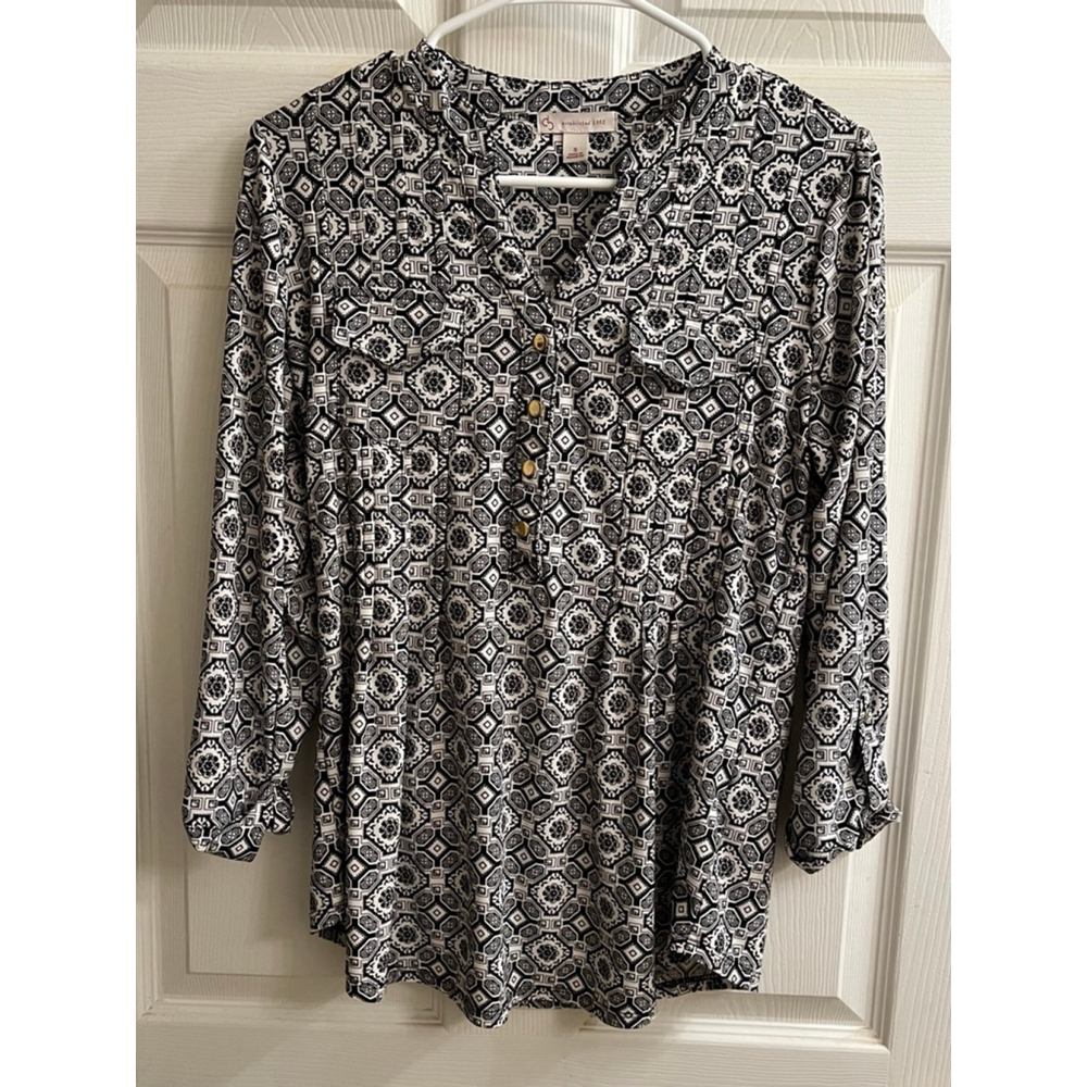 ESTABLISHED 1962~ BLACK/WHITE BLOUSE/TUNIC~SM